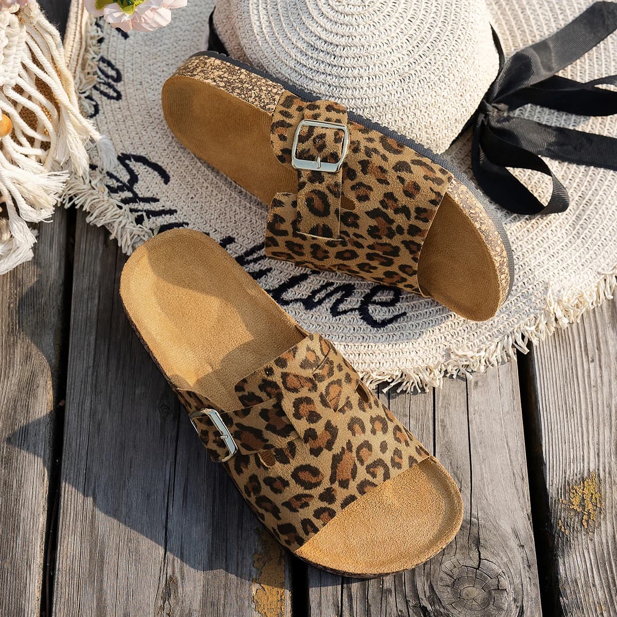 Damskie sandały korkowe Leopard – regulowane klapki na lato